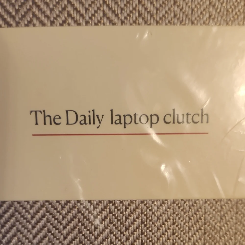Lindsay Albanese Daily Laptop Clutch NIP Sealed